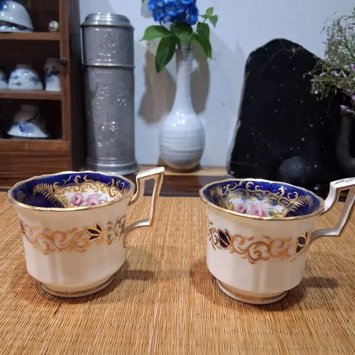 [BUNJANG] 1800s Kakie Mohn Teacups (Set of 2) / 1800년대 전후 가기에몬 한 형태 차잔 2점