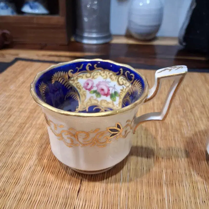 [BUNJANG] 1800s Kakie Mohn Teacups (Set of 2) / 1800년대 전후 가기에몬 한 형태 차잔 2점