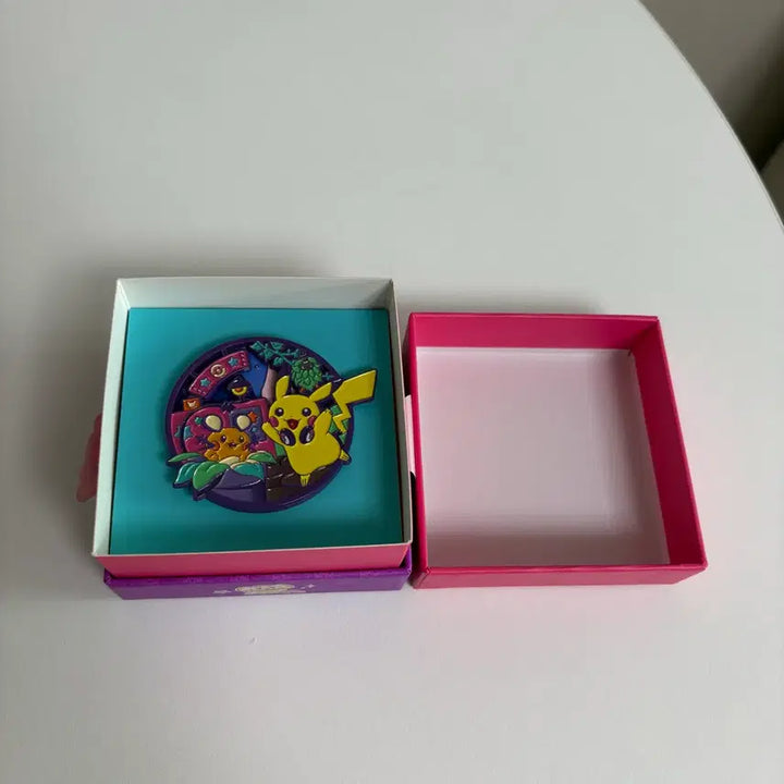 [BUNJANG] Pokemon Pikachu &amp; Raichu Pin Badge Box Set / 포켓몬 피카츄&amp;라이츄 핀뱃지 박스 세트 팝팝