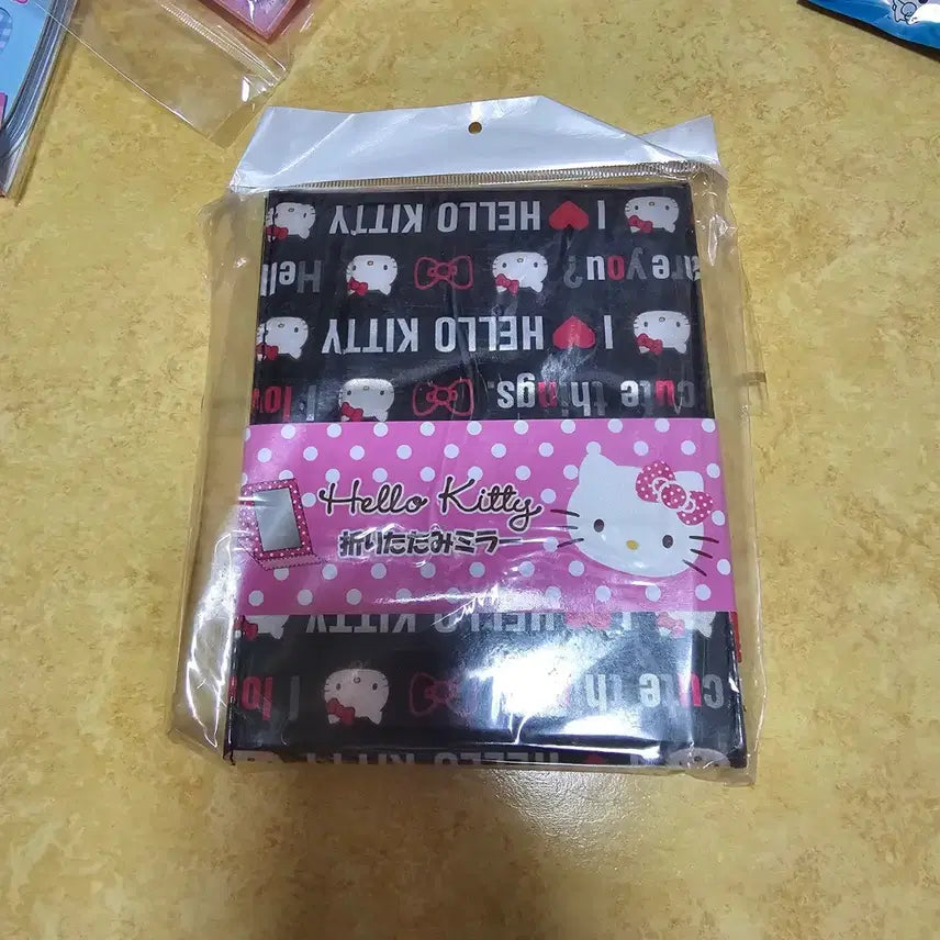 [BUNJANG] Sanrio Hello Kitty Folding Portable Mirror - Vintage Japanese Stationery / 일본 고전 문구 ] 산리오 헬로키티 접이식 휴대용 거울