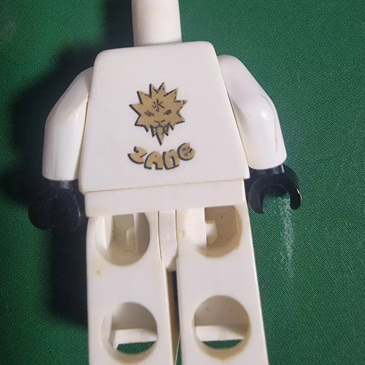 [BUNJANG] LEGO Ninjago DX Zane Torso and Legs / 레고 닌자고 용무늬 dx쟌 몸통다리