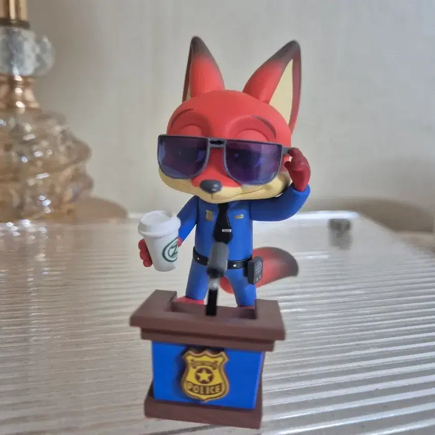 [BUNJANG] Pop Mart Zootopia Officer Nick Wilde Figure / 팝마트 주토피아 경찰관 닉 와일드 피규어