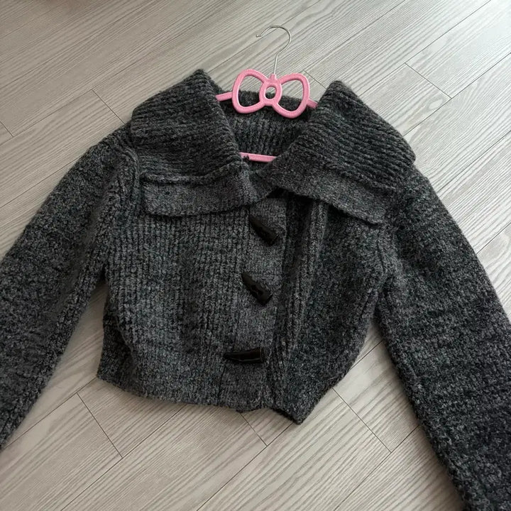 [BUNJANG] Two-Way Charcoal Gray Cropped Knit Off-Shoulder Sweater / 투웨이 차콜 그레이 도톰 반크롭 니트 오프숄더 하이넥 가능