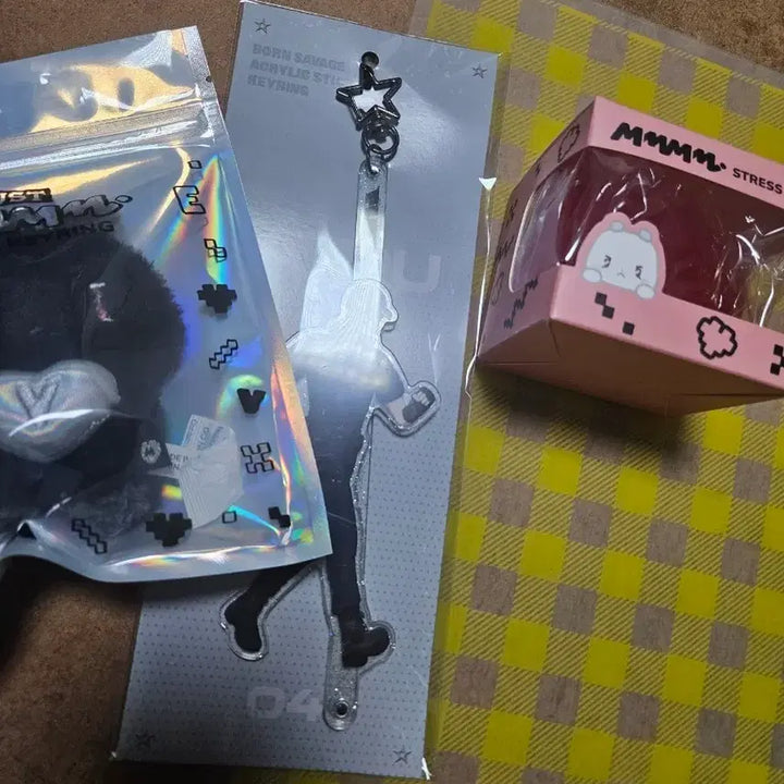 [BUNJANG] PLAVE Eunho Plush Keychain + MMMM Stress Ball + Stick Keychain Set / 은호)플레이브 인형키링 + 스틱 키링 세트판매