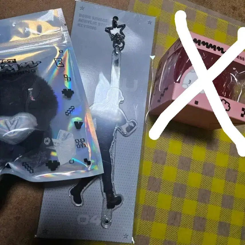 [BUNJANG] PLAVE Eunho Plush Keychain + MMMM Stress Ball + Stick Keychain Set / 은호)플레이브 인형키링 + 스틱 키링 세트판매