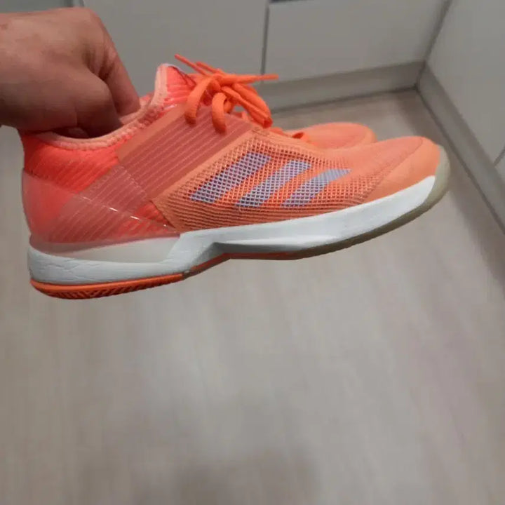 [BUNJANG] Adidas Ubersonic 3 Tennis Shoes Badminton Shoes (235mm) / 아디다스 우버소닉3 테니스화 배드민턴화  235
