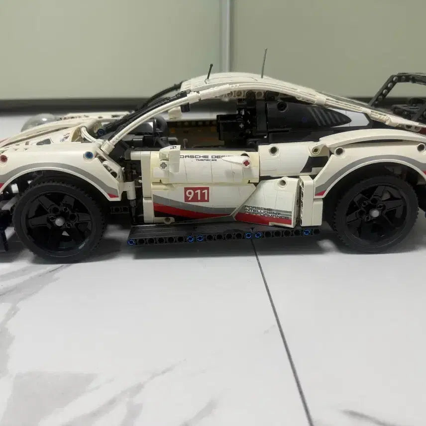 [BUNJANG] LEGO Technic Porsche 911 White / 레고 테크닉 포르쉐 911 화이트