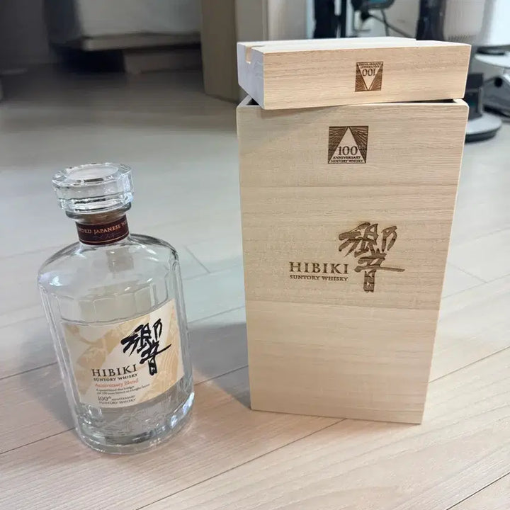 [BUNJANG] Hibiki 100th Anniversary Empty Bottle/Case / 히비키 100주년 공병/케이스