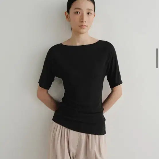 [BUNJANG] EAAH Black Short Sleeve T-Shirt / EAAH 블랙 반팔 티셔츠