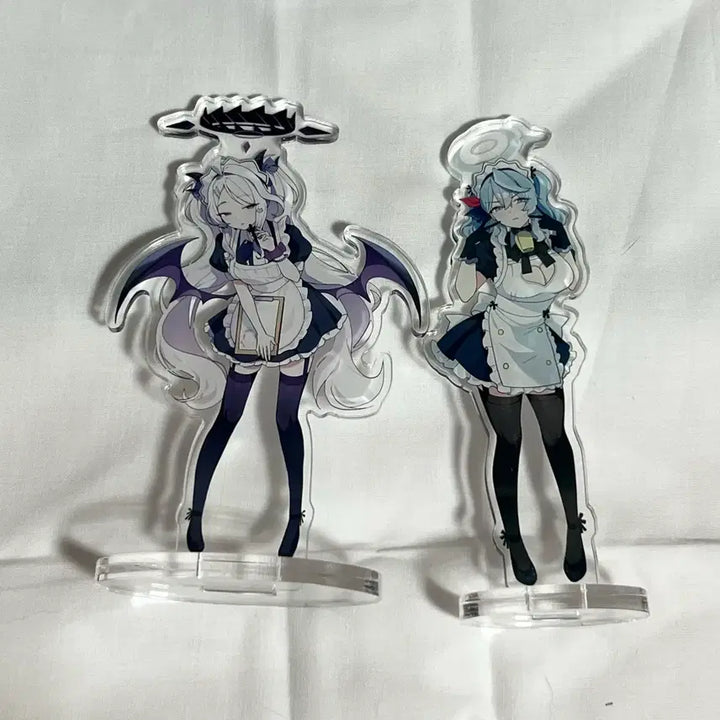 [BUNJANG] Blue Archive Hina Ako Acrylic Stand Photocard Bundle Set / (일괄) 블루아카이브 히나 아코 아크릴스텐드 포토카드