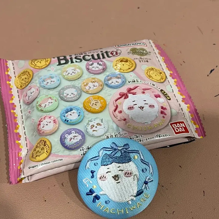 [BUNJANG] Chiikawa Hachiware Can Badge / 치이카와 먼작귀 캔뱃지 하치와레