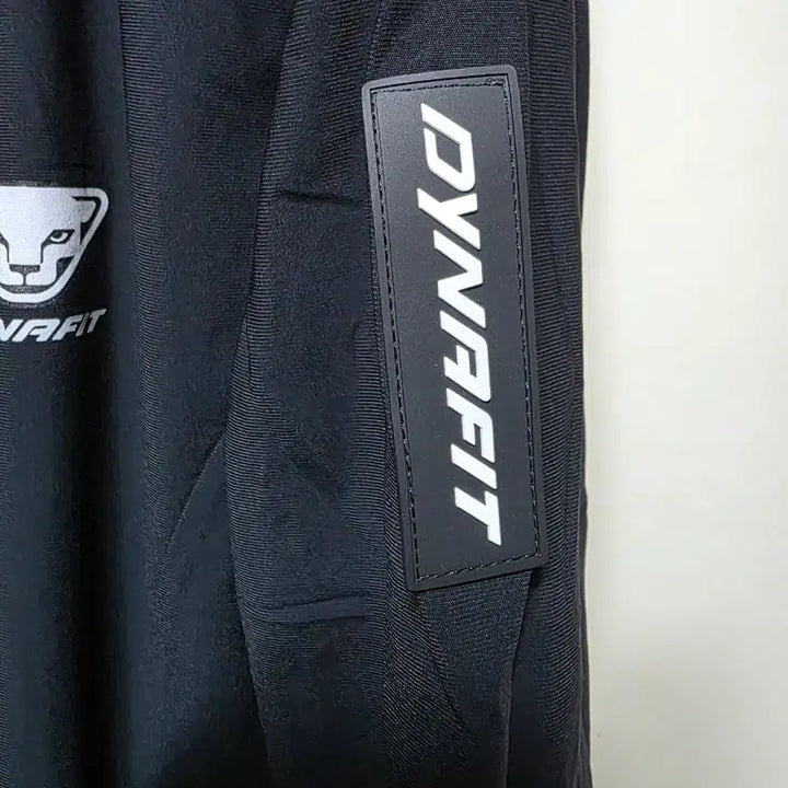[BUNJANG] Dynafit Black Hooded Windbreaker Jacket / 다이나핏 블랙 후드 바람막이 자켓
