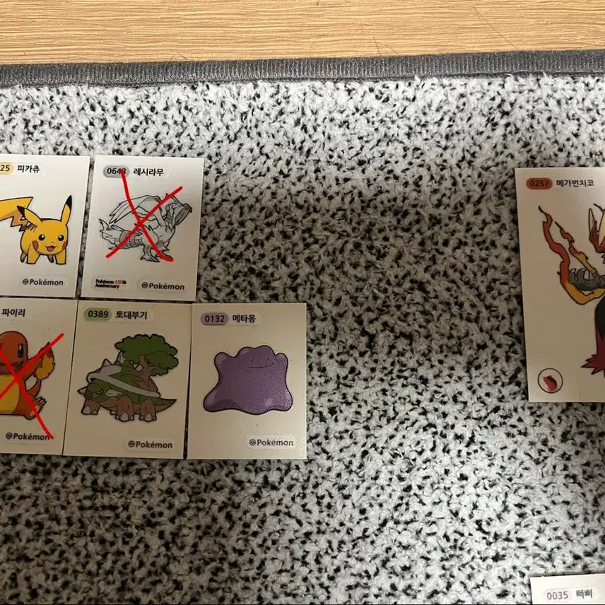 [BUNJANG] Pokemon Stickers (Tteubuseal) - 30th Anniversary Original Artwork &amp; 30th Anniversary Reprint Version / 포켓몬 띠부씰 교환
