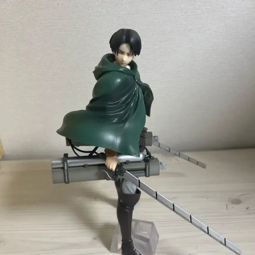 [BUNJANG] Levi Ackerman Figure / 리바이 피규어