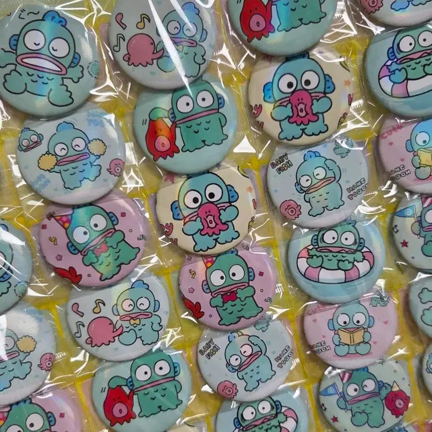 [SOLD OUT] 한교동 뱃지(3개) 홀로그램 뱃지 한교동굿즈 산리오뱃지 고전문구