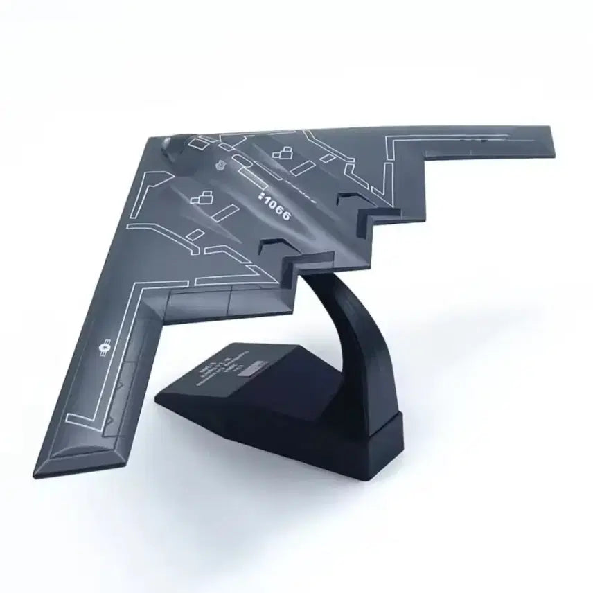 [BUNJANG] B-2 Spirit Bomber Model (Diecast) / (금속) B-2 스피릿 폭격기 모형(피규어) 팝니다.
