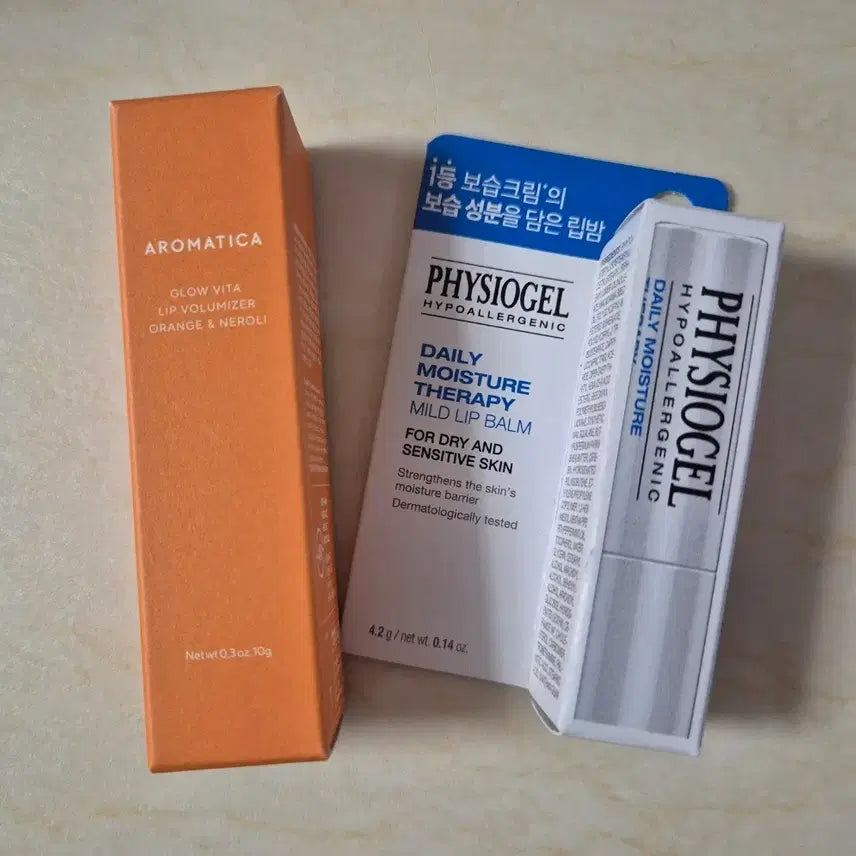 [BUNJANG] Aromatica Vita Lip Volumizer &amp; Physiogel DMT Lip Balm Set / 피지오겔 립밤+아로마티카 비타립 립밤 같이 6,500원에 판매