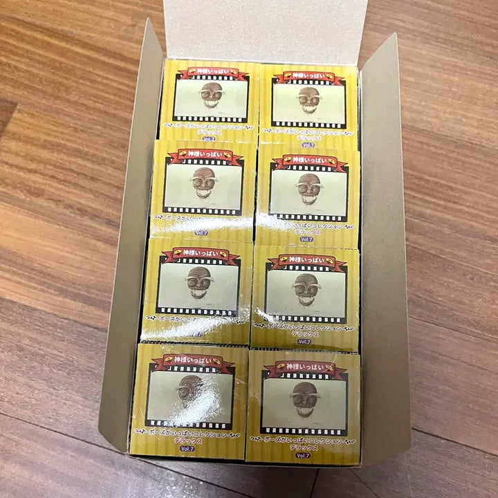 [SOLD OUT] 일괄) 지브리 센과 치히로의 행방불명 신들의 세계 시리즈 피규어 8종