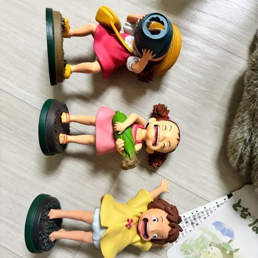 [BUNJANG] Studio Ghibli My Neighbor Totoro Mei &amp; Bus Stop Diorama Set / 지브리 메이피규어 토토로 버스정류장