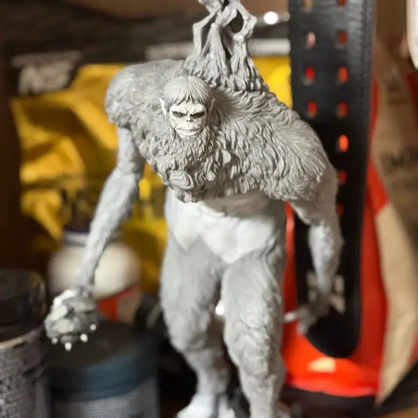 [BUNJANG] Attack on Titan Beast Titan Figure (Opened, Excellent Condition) / 진격거 라스트원 짐승거인 개봉양품