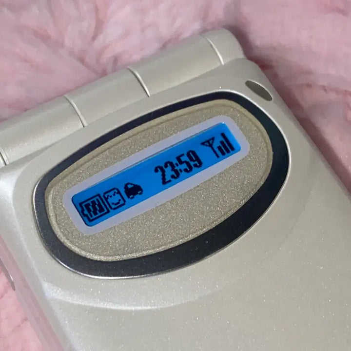 [BUNJANG] Vintage Japanese Model Phone Docomo Galapago Kitty Phone Charm Strap Diary / 고전 일본 모형폰 목업폰 도코모 갸루폰 키티폰 키링 스트랩 다이어리