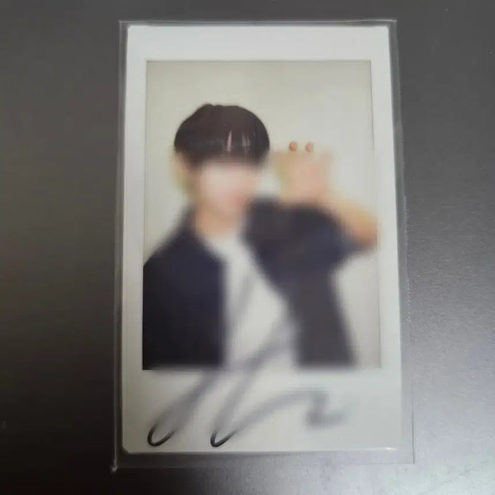 [BUNJANG] AHOF Park Han Signed Polaroid / 아홉 AHOF 박한 싸인 폴라로이드 싸폴 양도