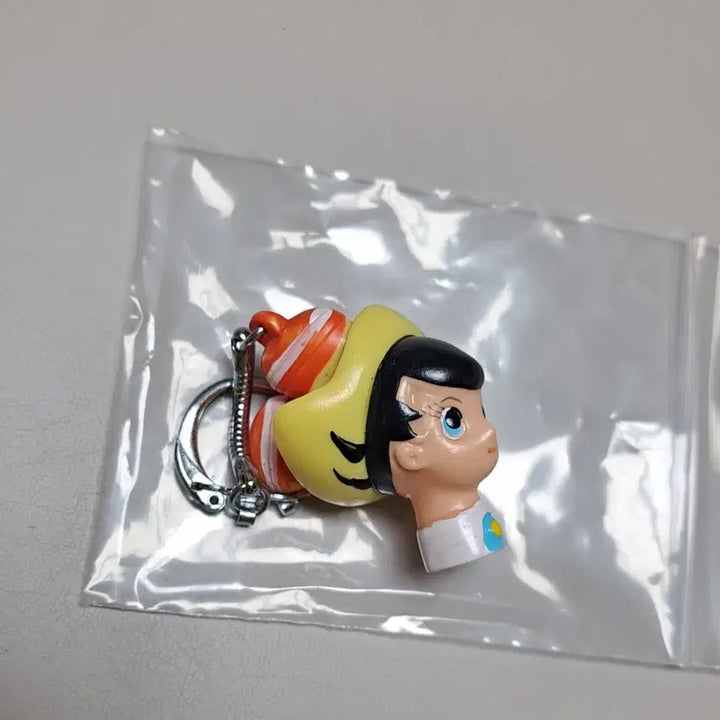[BUNJANG] Vintage Sapphire Prince Keychain / 빈티지 사파이어왕자 키홀더
