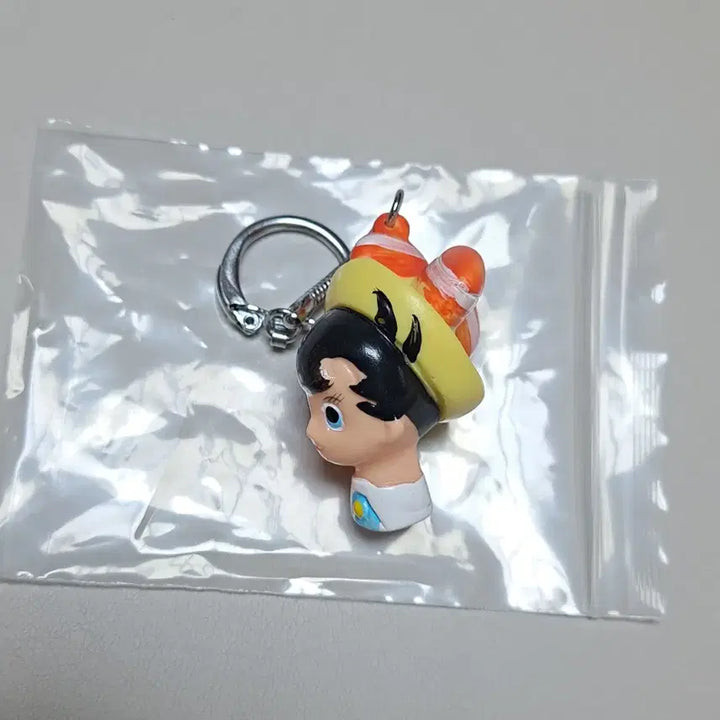 [BUNJANG] Vintage Sapphire Prince Keychain / 빈티지 사파이어왕자 키홀더