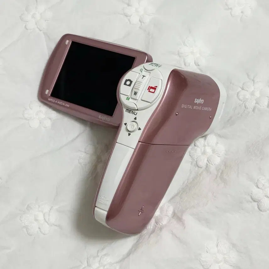 [BUNJANG] Sanyo Xacti CG9 Digital Camera (Pink) / SANYO xacti cg9 산요 작티 cg9