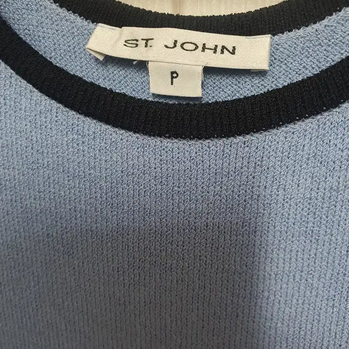 [BUNJANG] ST.JOHN Blue Sleeveless Knit Vest / ST.JOHN 민소매니트