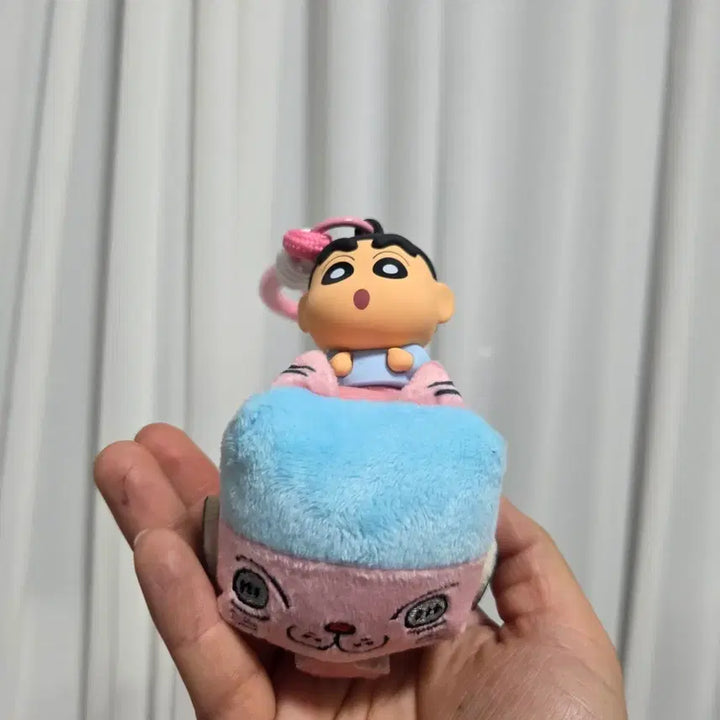 [BUNJANG] Vintage Crayon Shin-chan Bus Keyring Character Goods / 빈티지 토이 인형 고전 만화 피규어 캐릭터 굿즈 짱구는 못말려 버스 키링