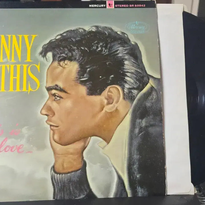 [BUNJANG] Johnny Mathis This Is Love LP (US Pressing) / 조니마티스_This Is Love_LP(US)