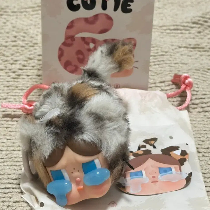 [BUNJANG] Pop Mart Crybaby Leopard Cat Vintage Cat Plush Keychain / 새상품)팝마트 크라이베이비 표범 냥이 빈티지냥이 인형 키링