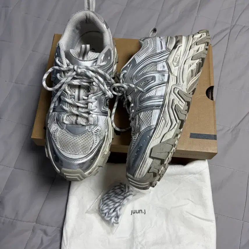 [BUNJANG] Juun.J Synthetic Trainer Dirty Washing Sneakers Grey / 준지 신세틱 트레이너 더티워싱 스니커즈 그레이 40