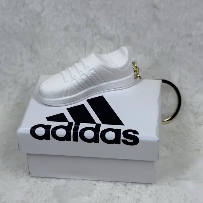 [BUNJANG] White Shoe Keychain with Box / 화이트 신발키링 + 박스