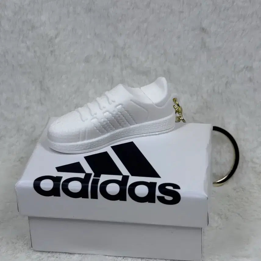 [BUNJANG] White Shoe Keychain with Box / 화이트 신발키링 + 박스