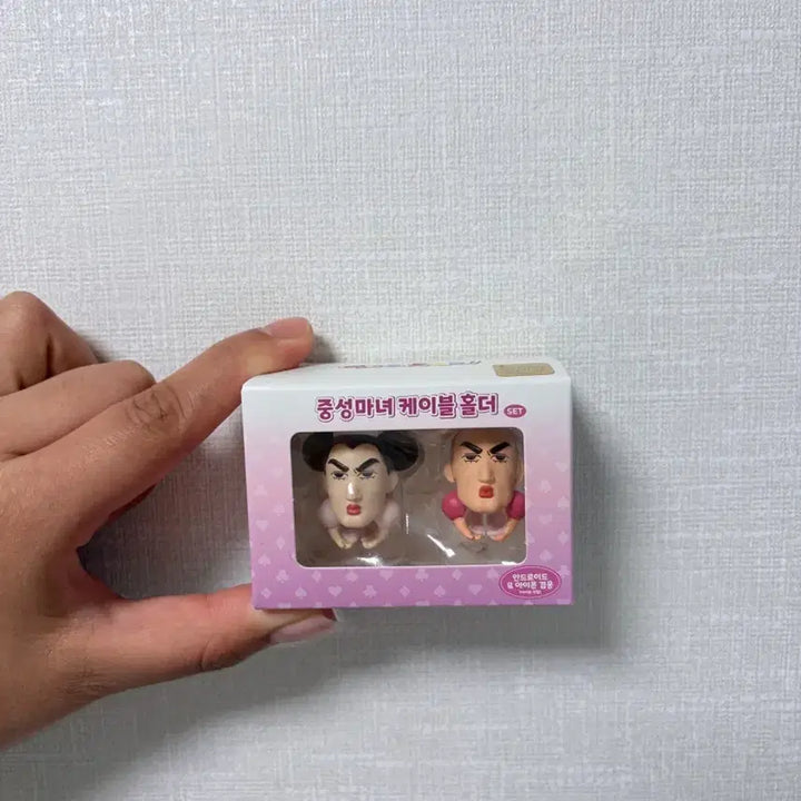 [BUNJANG] Crayon Shin-chan Witch Cable Holder Set / 짱구는 못말려 중성 마녀 케이블 홀더 세트 판매