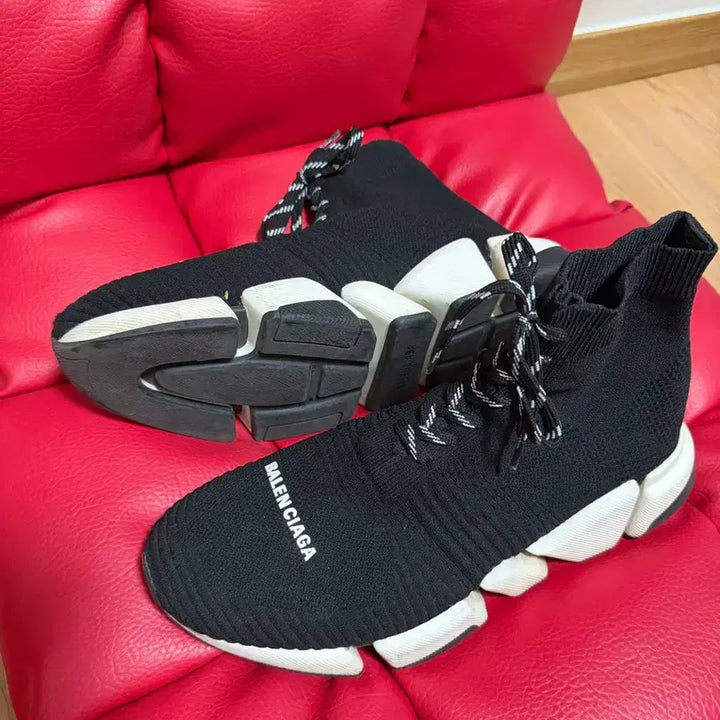 [BUNJANG] Balenciaga Black Speedrunner Sneakers Size 43 / 발렌시아가 블랙 스피드러너 43