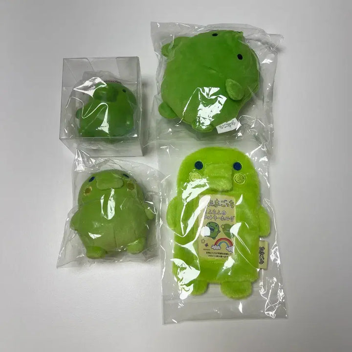 [BUNJANG] Tamagotchi Kuchipatchi Squishy Wallet Pouch Plush Doll Mascot Bundle Set / 일괄) 다마고치 구치파치 주댕치 스퀴시 지갑 파우치 누이 인형 마스코트