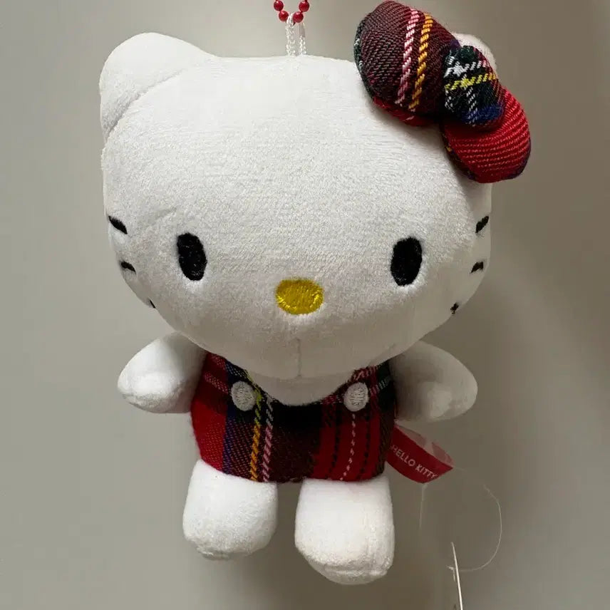 [BUNJANG] Sanrio Hello Kitty Tartan Check Doll Keyring / 산리오 정품 헬로키티 타탄체크 인형 키링