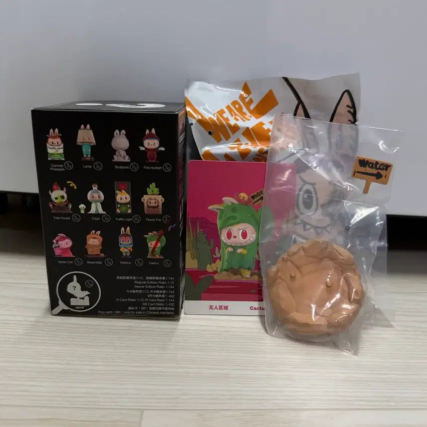 [BUNJANG] Pop Mart Labubu "Awkward Mission" Series Cactus (Card Unsealed) / 팝마트 라부부 어설픈 작전 시리즈 - 선인장 (카드만 개봉)