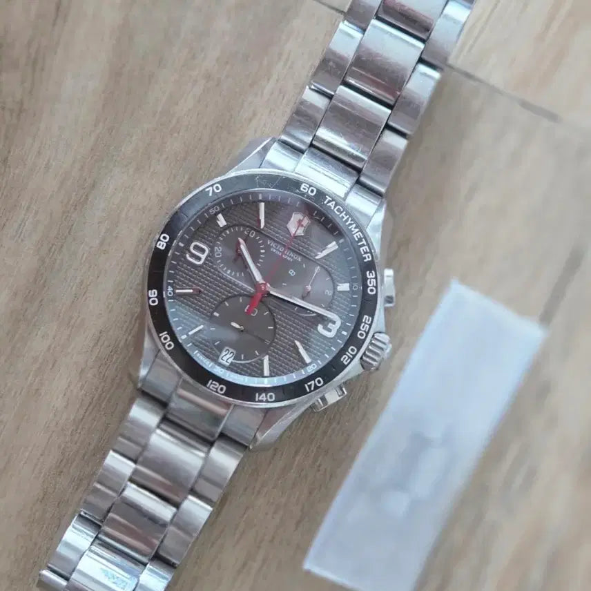 [BUNJANG] Victorinox Swiss Army Chrono Classic 42mm Quartz Watch / 빅토리녹스 스위스아미 크르노클래식 42mm 쿼츠 시계