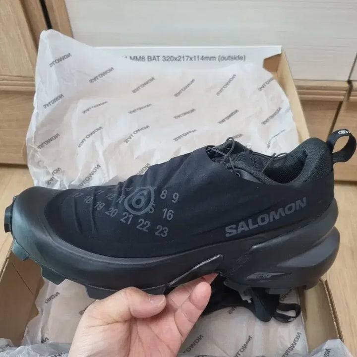 [BUNJANG] Salomon x MM6 Maison Margiela Cross Dust Black Asphalt / 살로몬 x MM6 메종 마르지엘라 크로스 더스트 블랙 아스팔트255