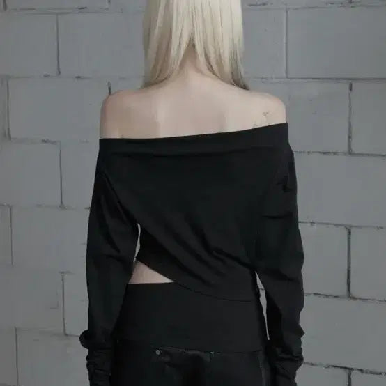 [BUNJANG] Ette Eto Cut-Out Open Long Sleeve / 에트오소메 컷아웃 오픈 롱 슬리브 Cut-Out Open Long Sle