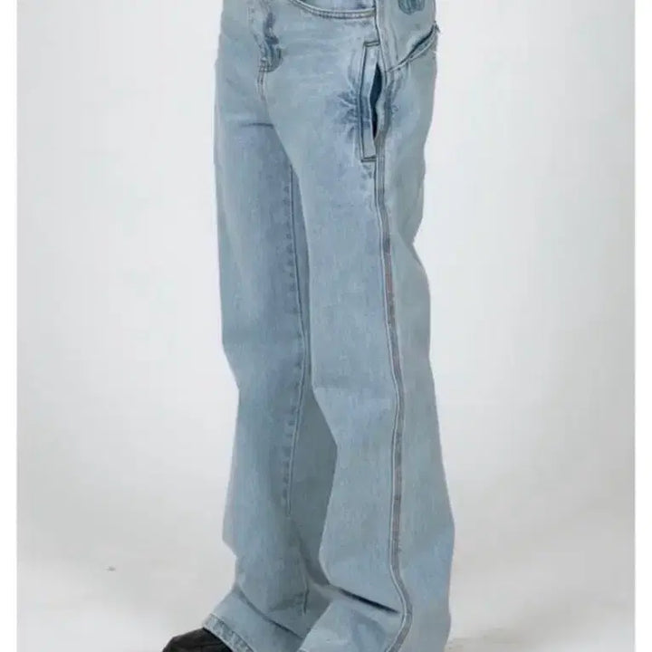 [BUNJANG] PLASTICPRODUCT Light Wash Bootcut Denim Pants / PLASTICPRODUCT 플라스틱 플로덕트 연청 데님 팬츠