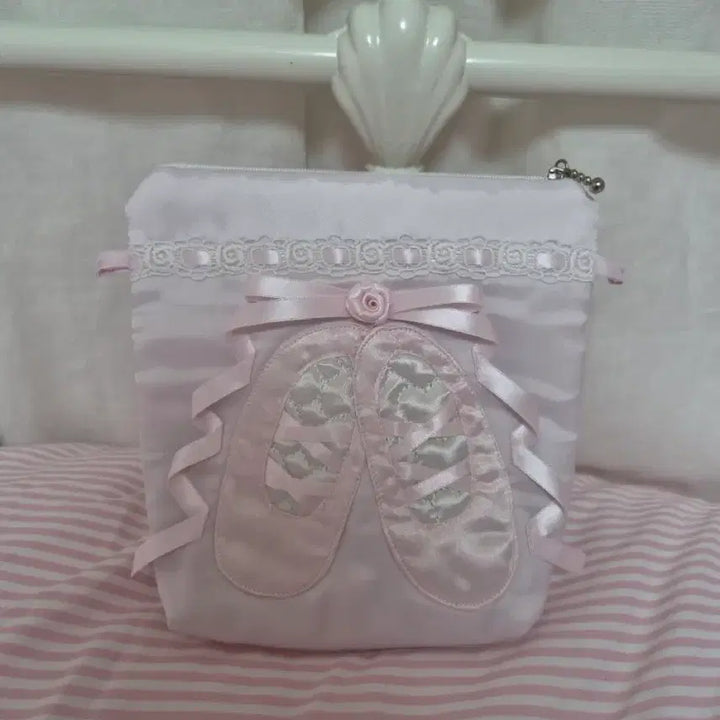 [BUNJANG] Lovey Lumi Ballet Shoes Pouch / 러뷰루미 발레슈즈 파우치