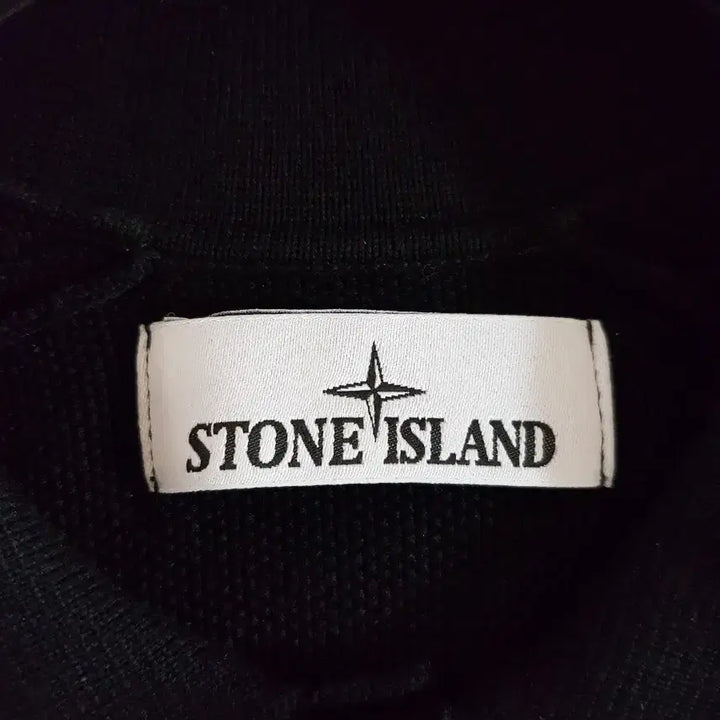 [BUNJANG] Stone Island 25SS Knit Polo Shirt Black L / 스톤아일랜드 25SS 신형 니트 폴로 피케티(L)
