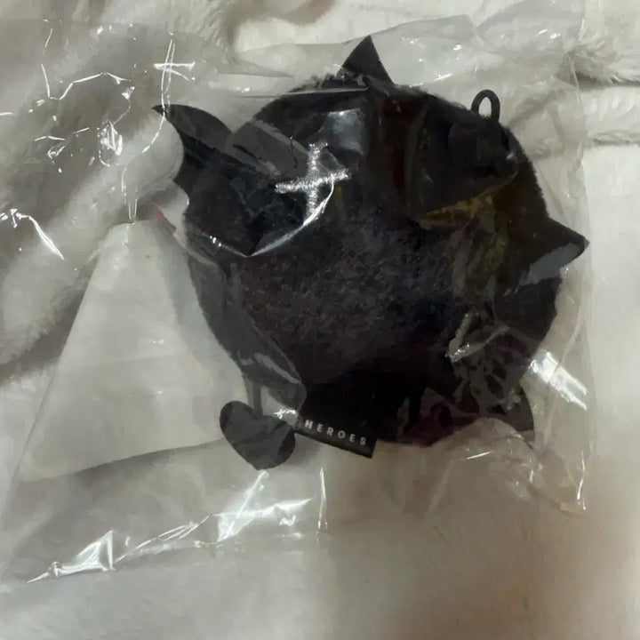 [BUNJANG] Xdinary Heroes Lip &amp; Poll Plushy Keyring / 엑디즈 엑스디너리히어로즈 립앤폴 플러시키링