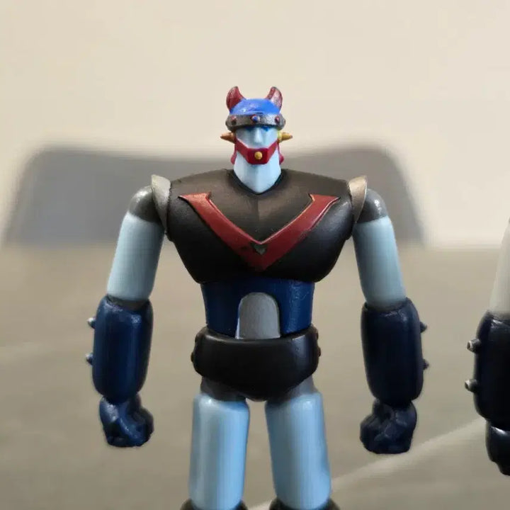 [BUNJANG] Taekwon V Figures (2-Piece Set) / 태권브이 피규어 2개