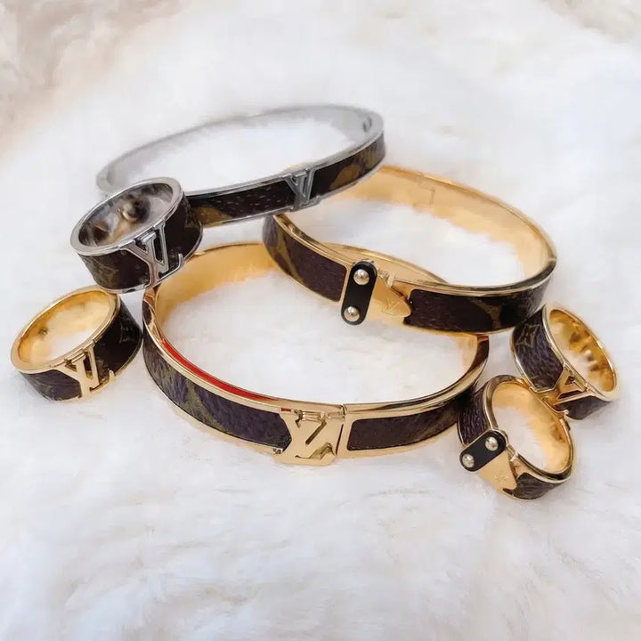 [BUNJANG] Louis Vuitton Genuine Leather Reform Bracelet / 루이비통 정품 가죽으로 리폼 제작 팔찌 판매합니다.